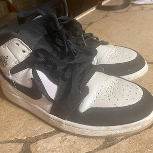 Air Jordan 1 mid